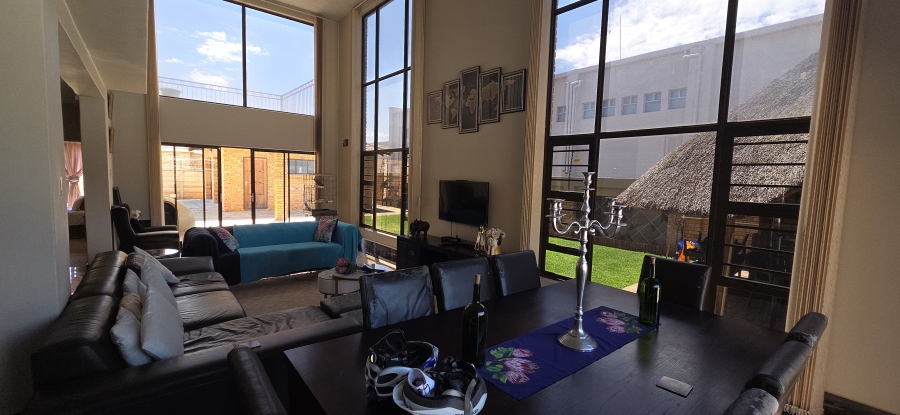 4 Bedroom Property for Sale in Roylglen Gardens Northern Cape